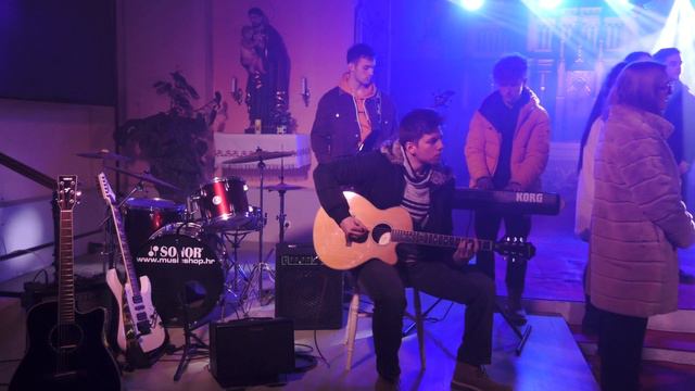 Antunova srca - Obećana Djevica (Božić živi 2020.) смотреть онлайн