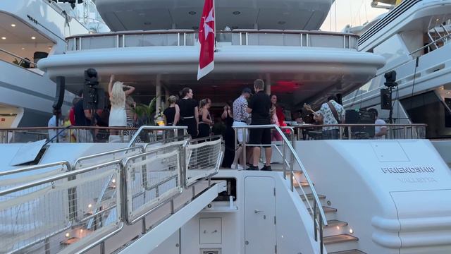 Пешая прогулка по Монако Формула 1 в 2024 году смотреть онлайн