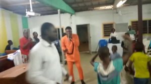 Chantre Franklin Lath Israël - Ça a tourné..moment de célébration à l Église uesso yop Maroc