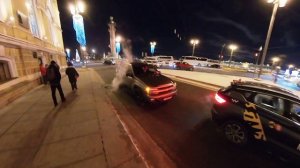Откройте для себя зимний Питер: Прогулка по Дворцовой площади, Исаакиевский собор в зимнем сиянии.