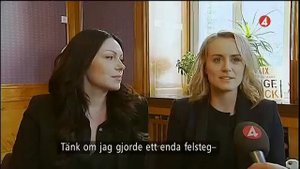 Orange is the New Black - Taylor Schilling & Laura Prepon interview
