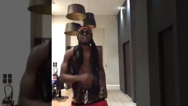 🤓😅😂WATCH PATRICE EVRA SINGING " ONE LOVE BY BOB MARLEY "