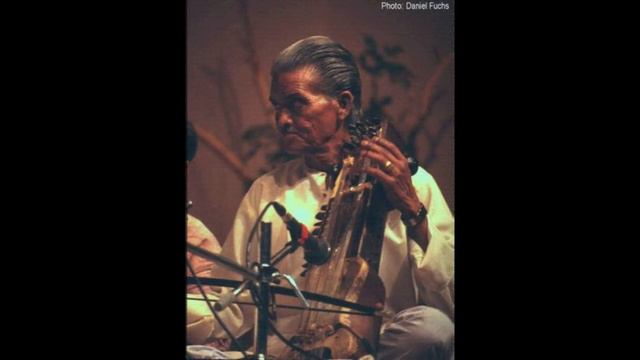 Ustad Abdul Latif Khan (sarangi) - Raga Bhairavi
