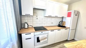 Двухкомнатная квартира в престижном районе с дизайнерским ремонтом и мебелью