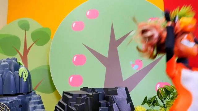 Un masaje relajante para Ladybug después de la pelea con Antibug. Muñecas para niñas