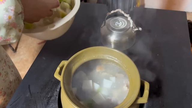 因為熱愛，選擇了農村小院生活，天黑了點上火爐，享受那份寧靜【阿偉燕子旅行記】 смотреть онлайн