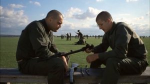 Full Metal Jacket (1987)- Joker helps Gomer Pyle