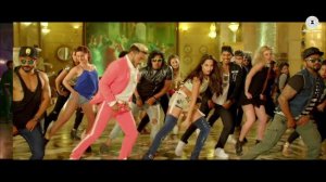 Nora Fatehi VS Shraddha Kapoor - Dance Battle#60 - Who Dance Better..?||Bollywood Songs