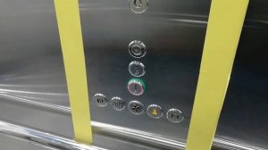 Лифт на станции метро Пионерская