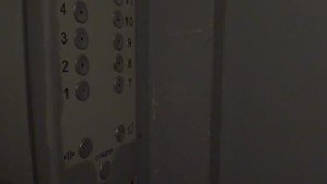 Электрический лифт V=1 м-с, грузоподъемность 400 кг (3024)