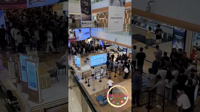 iPhone 16 купили у выхода из магазина #китай #жизньвкитае #iphone16 #china #vlog #Vika_Shenzhen