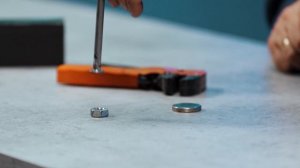 Как из любого металла сделать магнит? / Проверено наукой