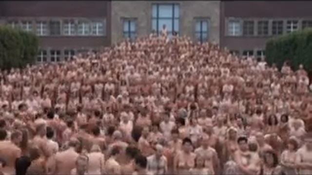 Spencer Tunick In Germany - Ehrenhof Düsseldorf, 6th August 2006