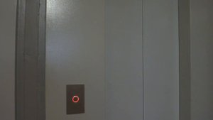Электрический лифт V=1 м-с, грузоподъемность 400 кг (2980)