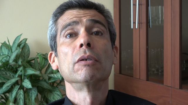 Sueños en 4K con Padre Carlos Alberto Rosell de Almeida