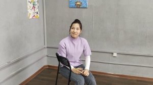 Ким Мия читает отрывок из романа Колина Маккалоу "Поющие в терновнике".