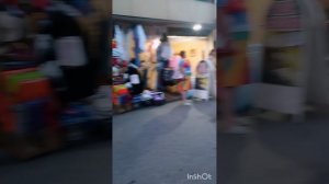 Небольшой рынок на море, без покупки не уйдешь.