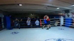 Двухметровый боксер против низкорослого