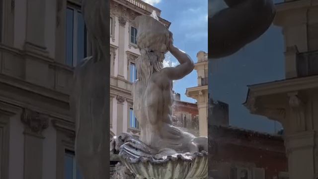 Исторический центр Рима, Площадь Барберини (Piazza Barberini)