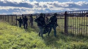 По сценарию учения  в здание ФОК проникли вооруженные люди
