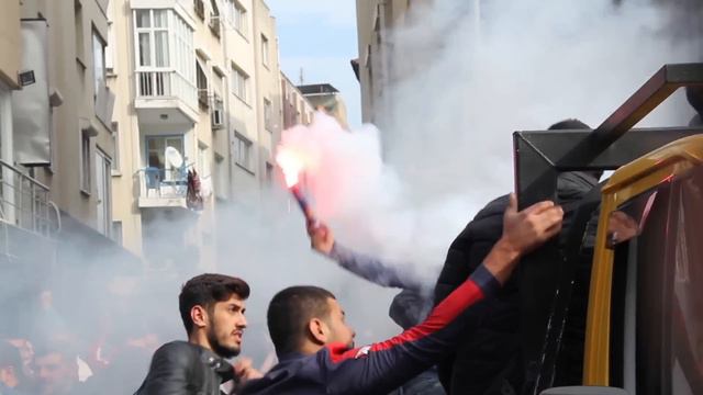 Karşıyaka (Kemik Tayfa Bölüm 1) смотреть онлайн