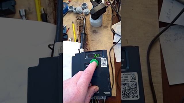 Настройка частотного преобразователя ATV320 Schneider electric. Ввод параметров электродвигателя