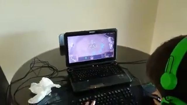 Short FPVod of me playing Starcraft (27/06/13) смотреть онлайн