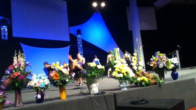 @OmahaJCC Tribute to Dance Sister💔 Anna Lundberg age15 Yrs Old Funeral Service due Distracted Drive