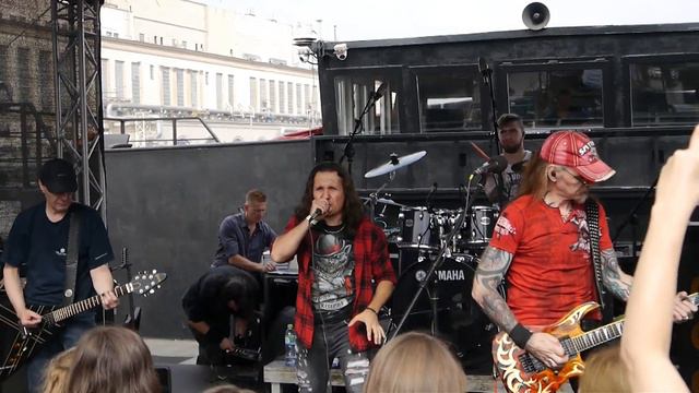 Маврин - Дай Руку Мне (Метал корабль 2) смотреть онлайн