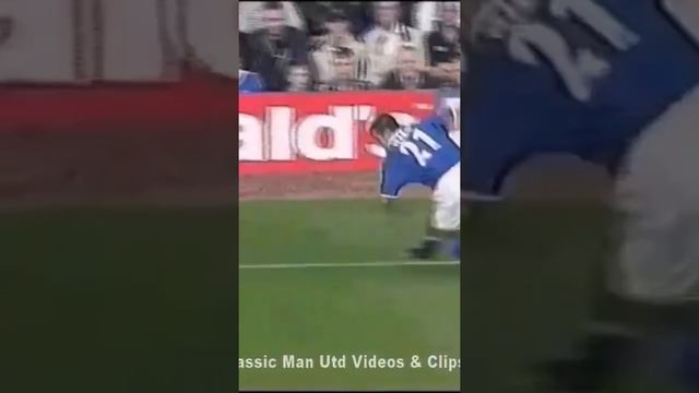 Roy Keane’s Reaction On Two Footed Tackle!! 1999😲👣