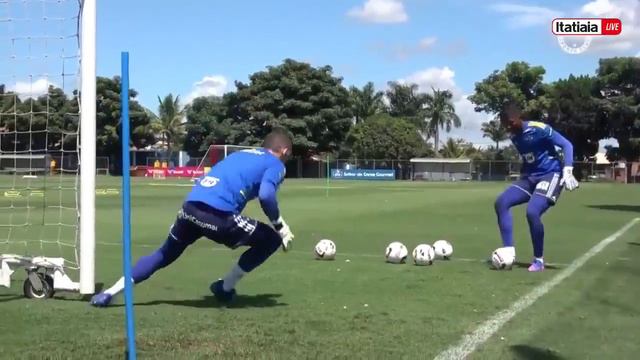 RAFAEL CABRAL FALA SOBRE PRIMEIRO CLÁSSICO CONTRA O ATLÉTICO 'VOLTEI ESPERANDO JOGOS COMO ESSE' смотреть онлайн