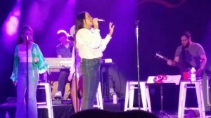 Sara Evans " I Keep Looking" May 2022