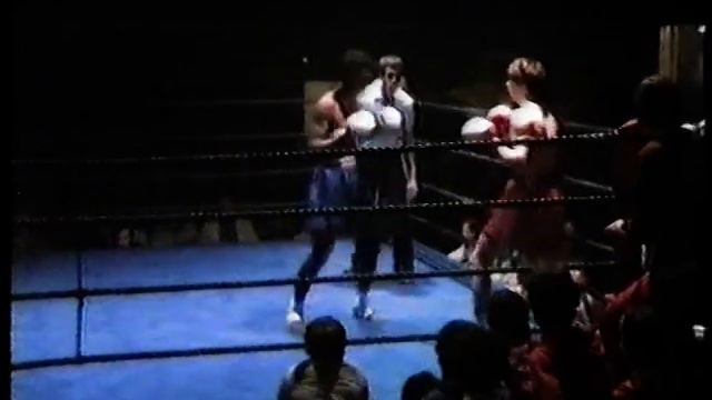 Tommy vd Berg vs J. Berenstein, 1982-01-17 Marcanti/Hoeksteen Amsterdam смотреть онлайн
