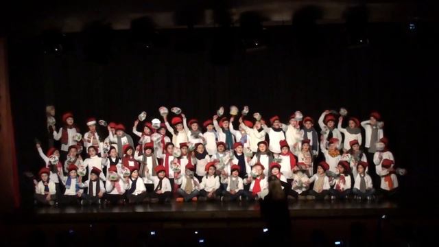 Col·legi Sant Josep Tàrrega (Actuació Nadal 2013 1r) смотреть онлайн