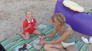 Главный пляж Джемете, конец августа – купаемся, играем, кушаем. Вечером кинотеатр под открытым небом