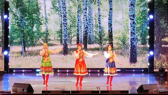 Матушка земля, белая березонька. Трио Купава, МАУК ДК.им.Маяковского, г.Прокопьевск смотреть онлайн