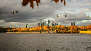 Заморозки и дожди сменят теплую погоду в Москве