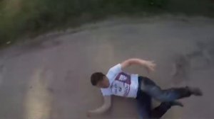 Кандидат в депутаты Большеданов Алесей Васильевич. пьяный напал на мотоциклиста.....