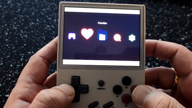 Anbernic RG35xx unboxing (Great budget anbernic handheld)