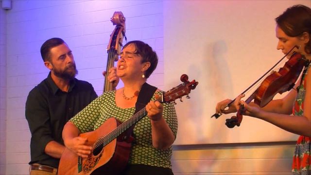 Little Black Train (Annie Lou Band) смотреть онлайн