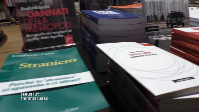 Milano NOBEL A BOB DYLAN, Libreria Feltrinelli смотреть онлайн