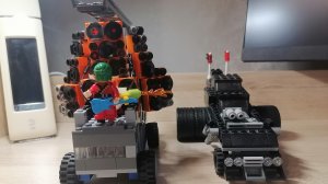 Обзор 2 грузовиков из фильма: Безумный Макс,
лего