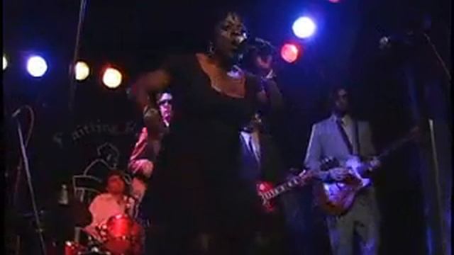 Sharon Jones & The Dap Kings - Taxes смотреть онлайн