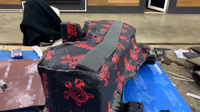 Шумоизоляция Toyota LC200 смотреть онлайн