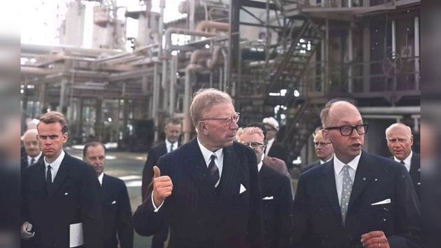 Fortsatt orientering i ugnsektionen.NAMN Gustaf VI Adolf (1882 - 1973) Stenungsund Esso смотреть онлайн