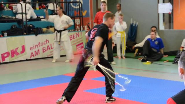 sifu hakenschwert.MOV смотреть онлайн