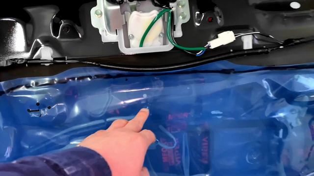 Toyota Prado Шумоизоляция салона и арок. Установка омывателя камеры. смотреть онлайн