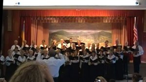 Chorus "Dumka" - Soyuzivka 2012 -- "Місяць на небі"