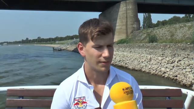 Auf eine Rhein-Schiffsfahrt mit Münchens Neuzugang Frank Mauer смотреть онлайн