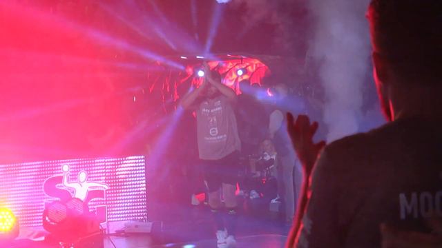 Einlauf + Begrüßung zum Abschiedsspiel von Tobias Karlsson смотреть онлайн